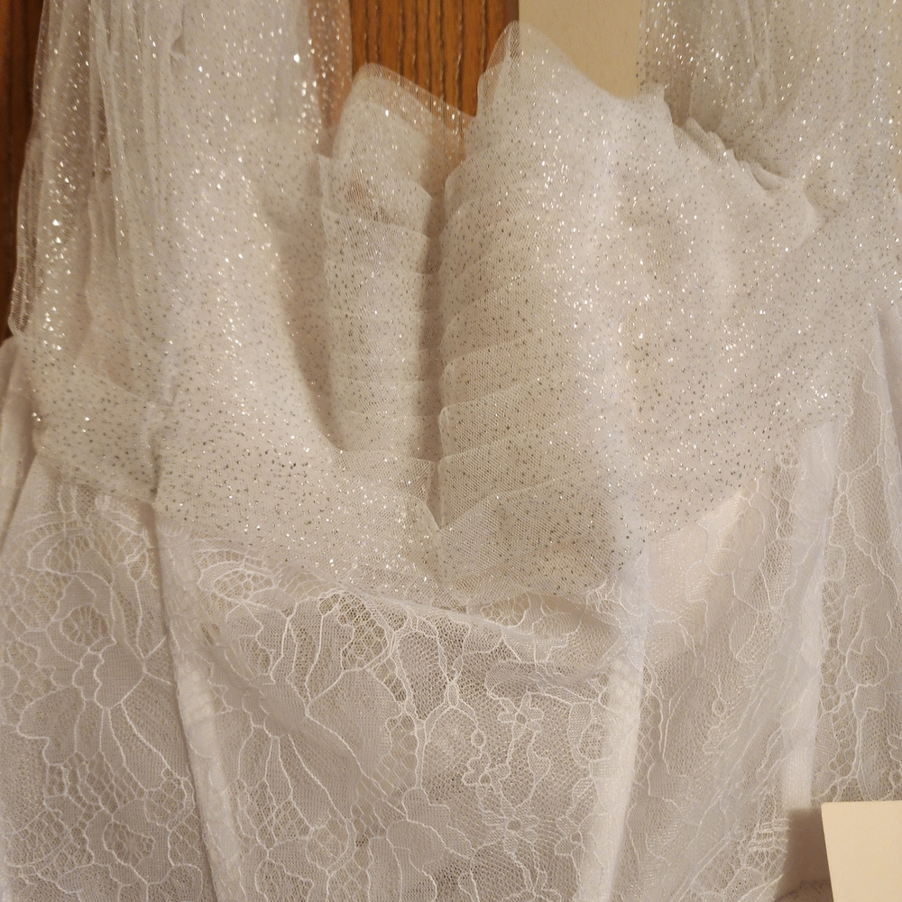 Wedding/Reception/Prom Dress - Picture 5 of 7